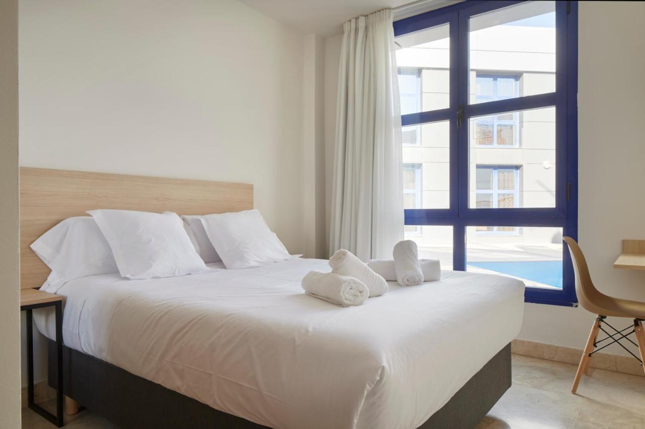 Iraipe Logrono Hotel Bagian luar foto