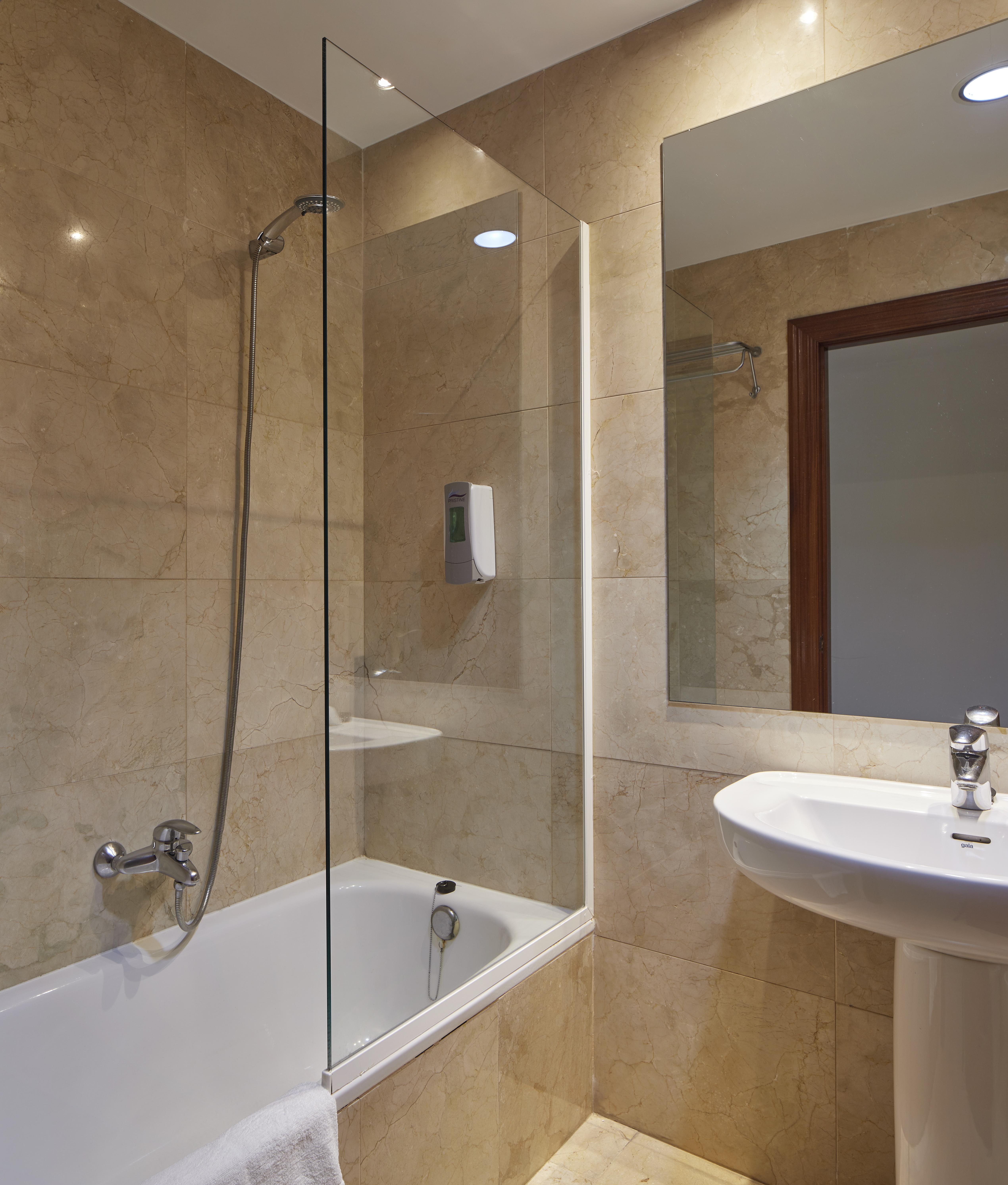 Iraipe Logrono Hotel Bagian luar foto