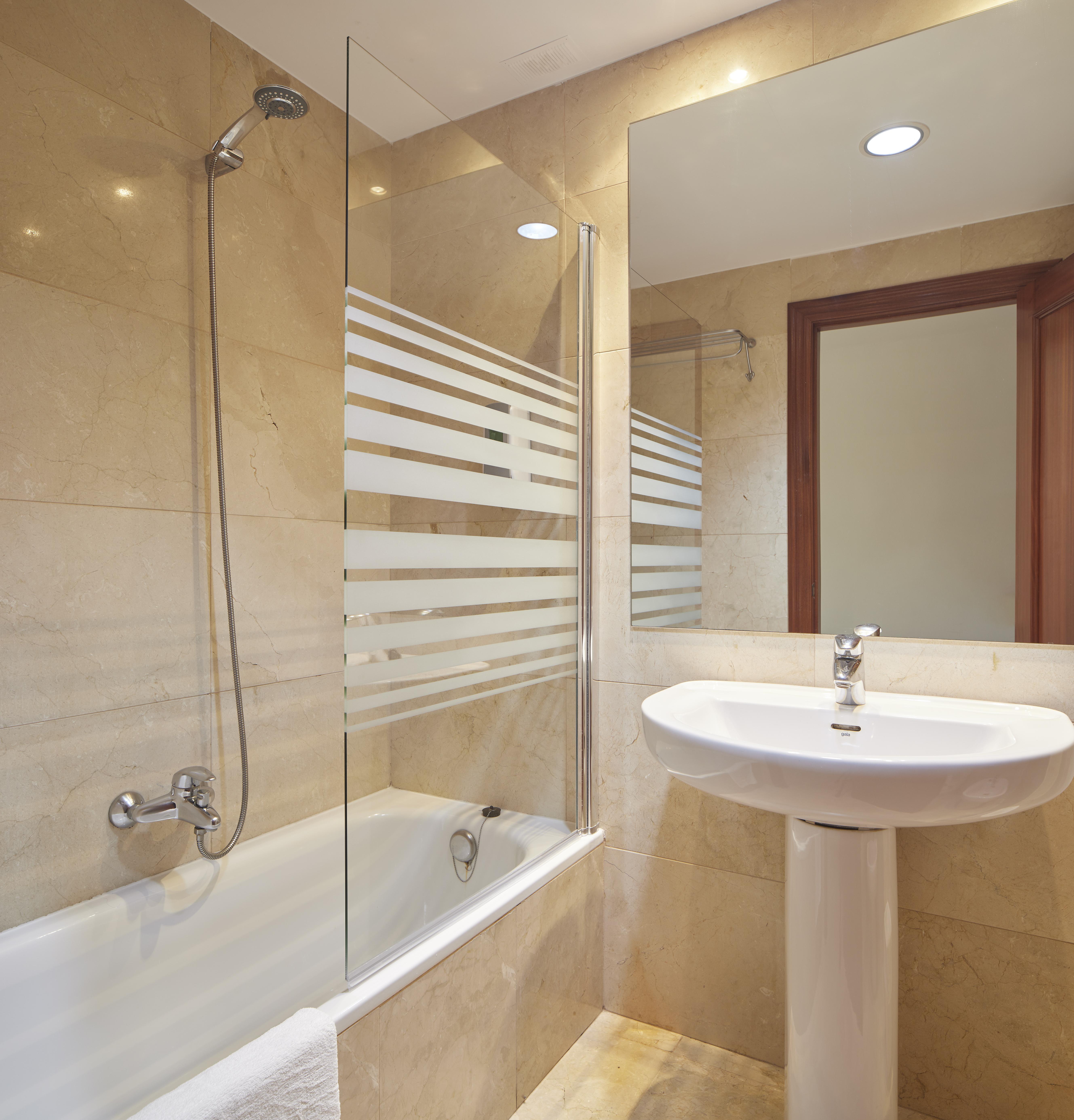 Iraipe Logrono Hotel Bagian luar foto