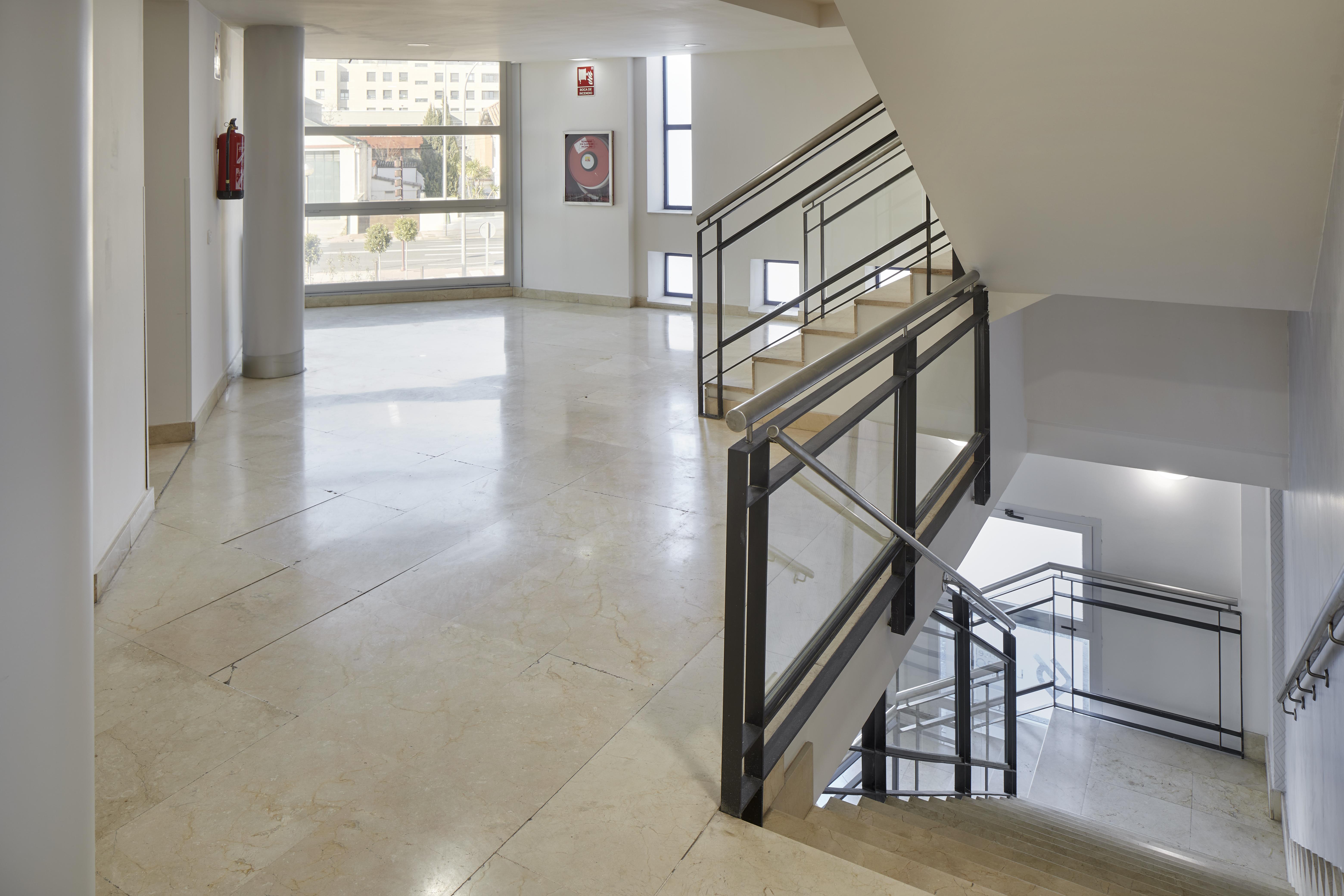 Iraipe Logrono Hotel Bagian luar foto
