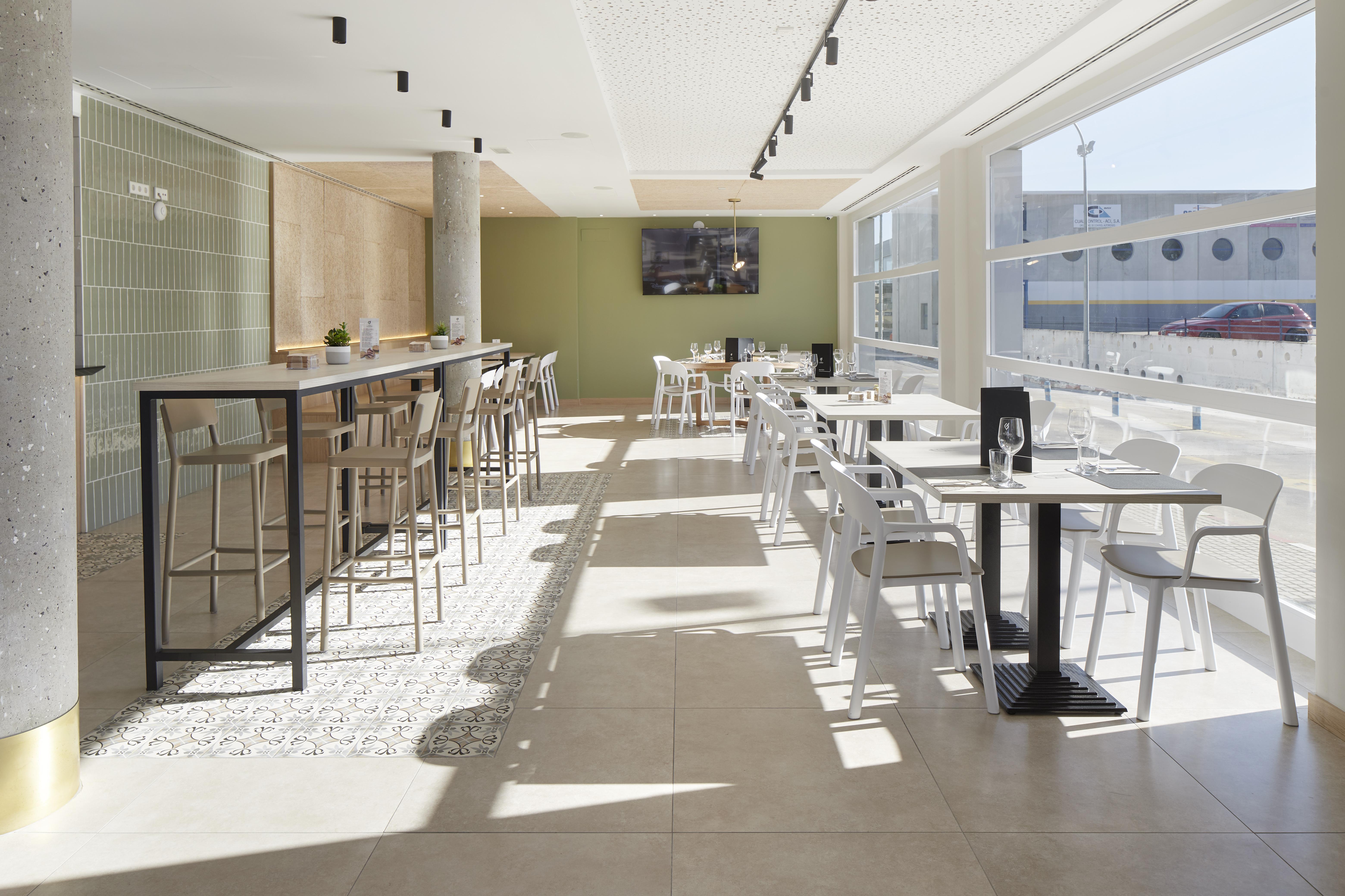 Iraipe Logrono Hotel Bagian luar foto