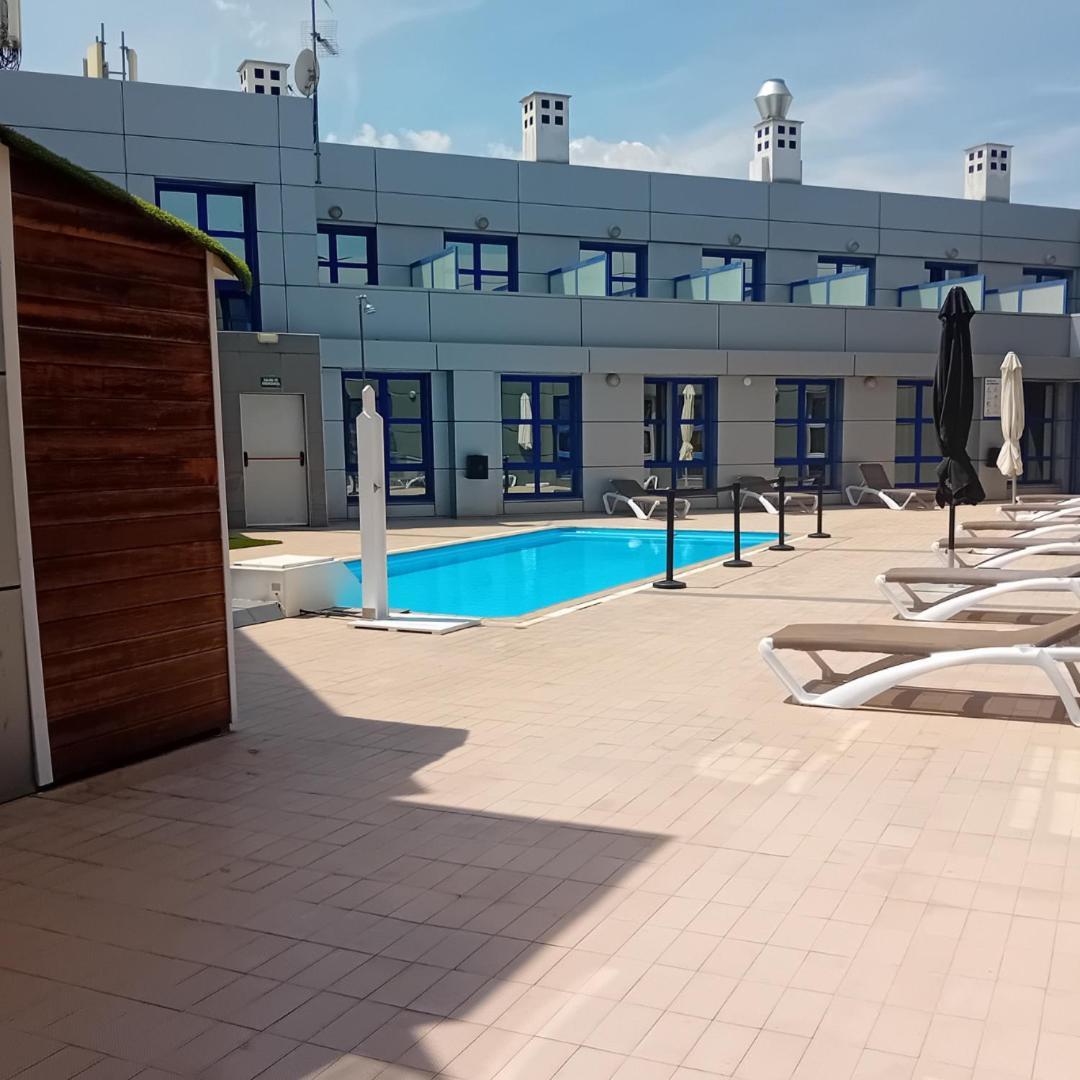 Iraipe Logrono Hotel Bagian luar foto